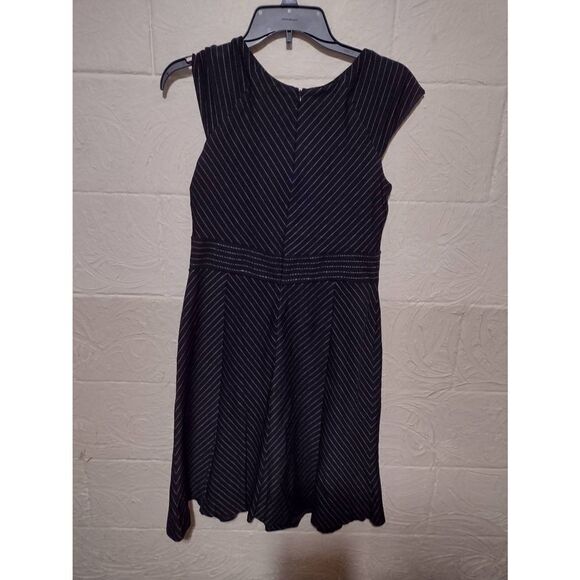 WHBM White House Black Market 8 Black White Pinstripe V Neck Dress - Picture 3 of 4